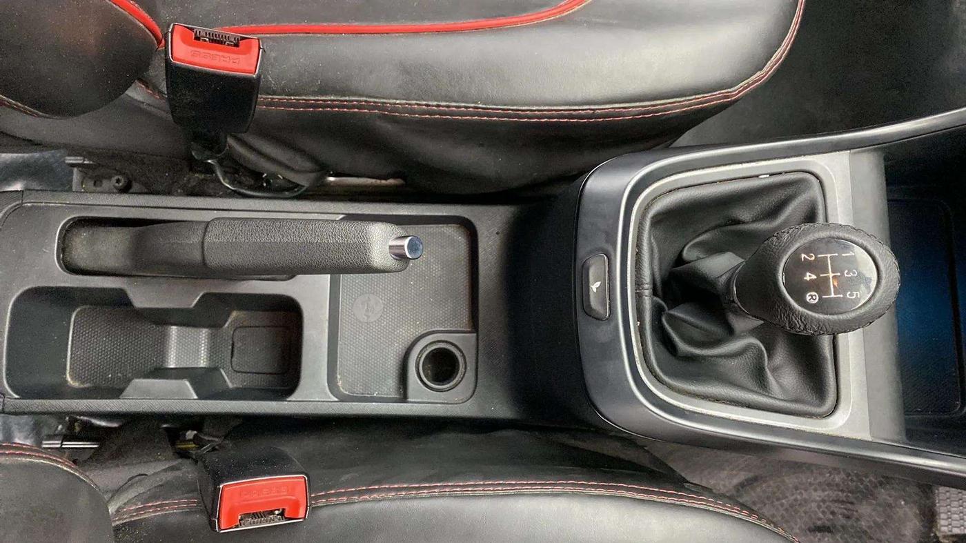 2023 Tata ALTROZ XE PLUS PETROL, Petrol, Manual, 31,497 km, Gear Lever