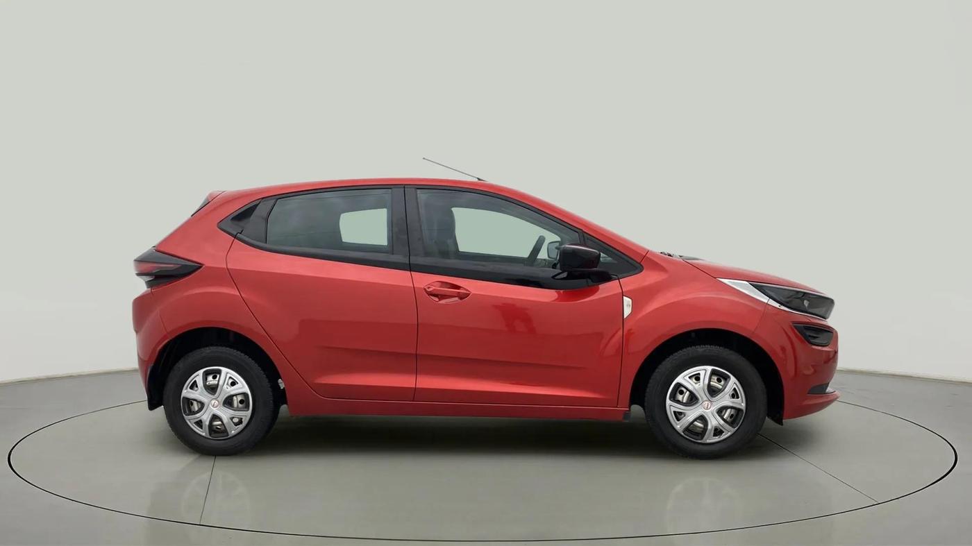2023 Tata ALTROZ XE PLUS PETROL, Petrol, Manual, 31,497 km, Right Side View