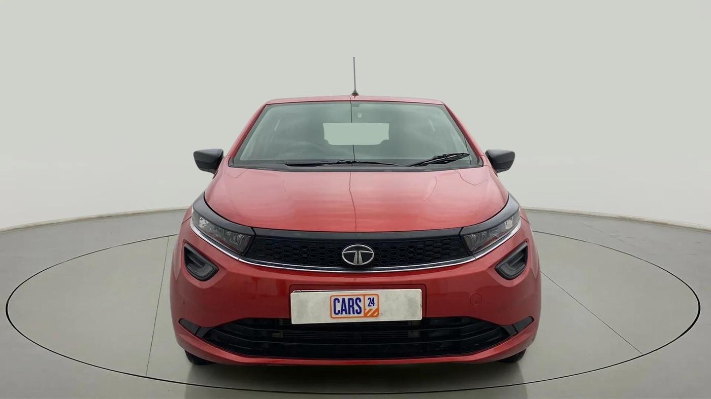 2023 Tata ALTROZ XE PLUS PETROL, Petrol, Manual, 31,497 km, Front