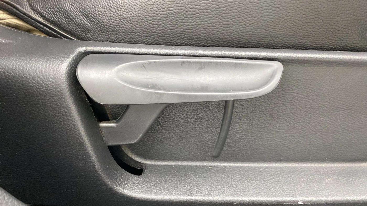 2019 Skoda Rapid AMBITION 1.5 TDI, Diesel, Manual, 96,145 km, Driver Side Adjustment Panel