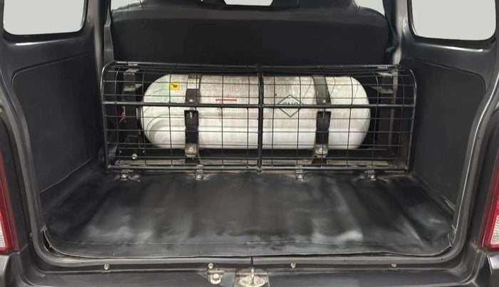 2023 Maruti Eeco 5 STR AC CNG, CNG, Manual, 21,523 km, Boot Inside