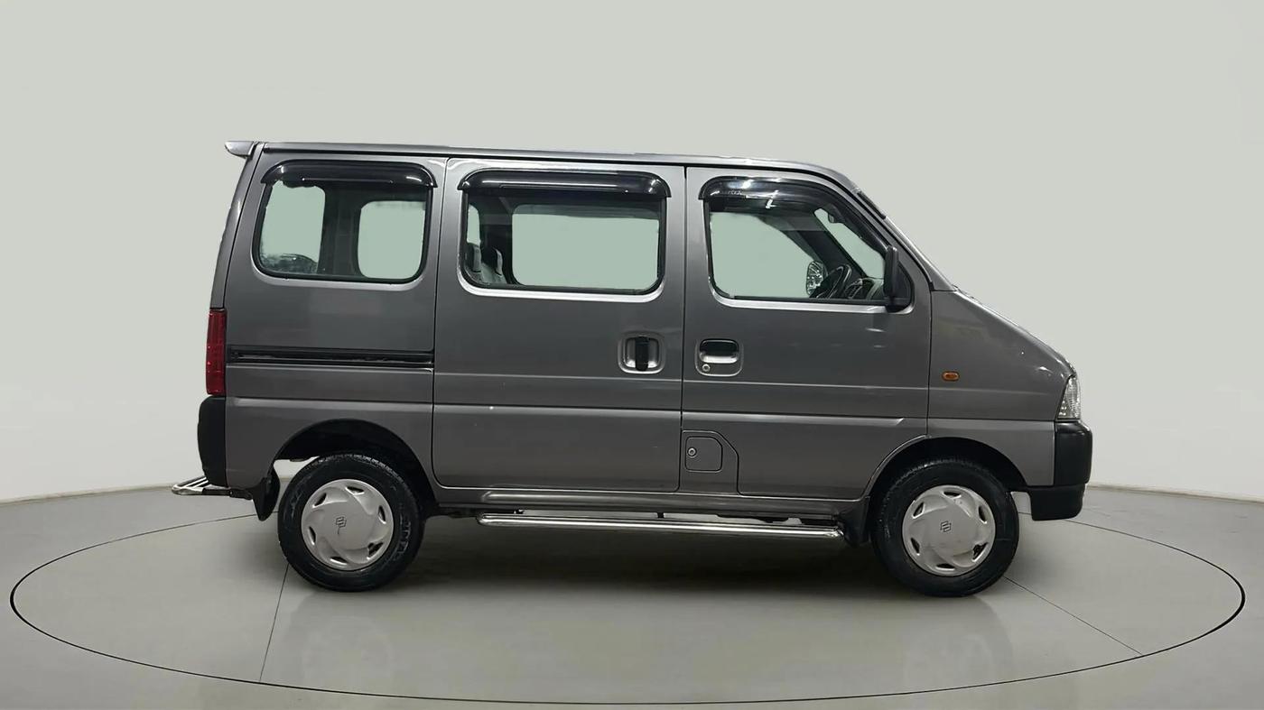 2023 Maruti Eeco 5 STR AC CNG, CNG, Manual, 21,523 km, Right Side View
