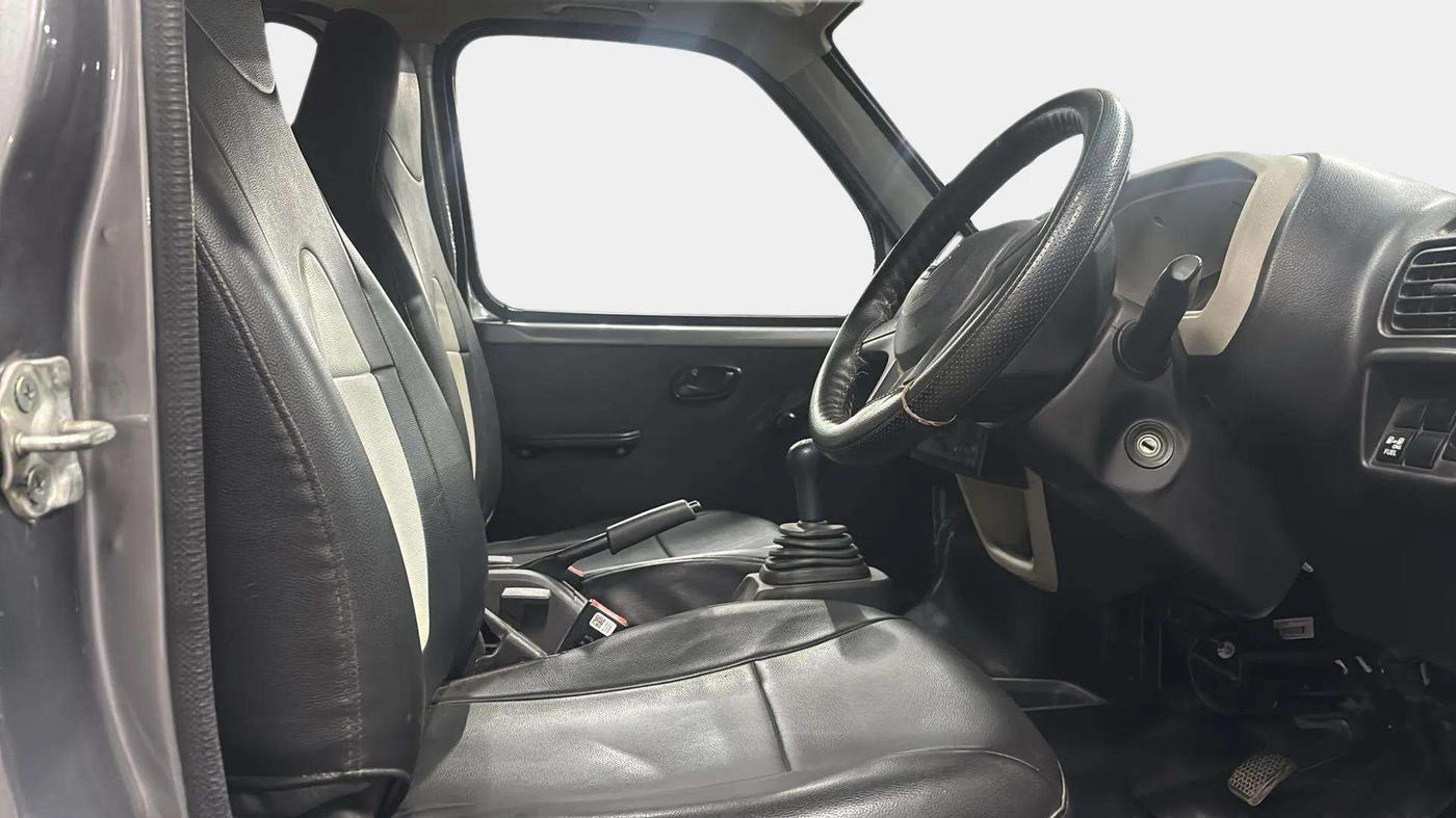 2023 Maruti Eeco 5 STR AC CNG, CNG, Manual, 21,523 km, Right Side Front Door Cabin