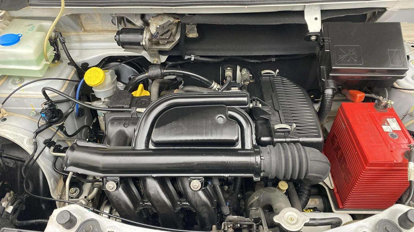 2018 Renault Kwid RXT 1.0 AMT (O), Petrol, Automatic, 49,120 km, Engine View