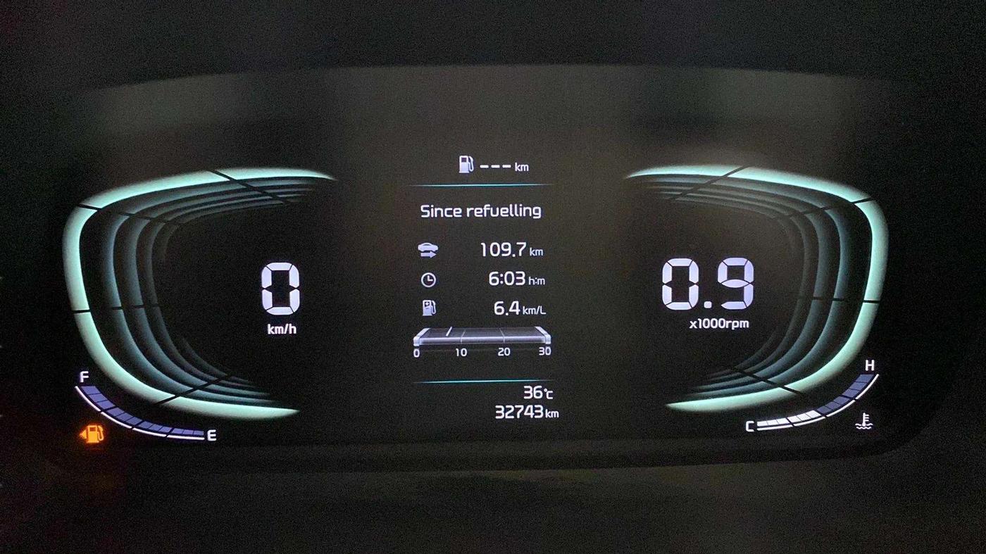 2022 KIA CARENS PRESTIGE PLUS 1.4 PETROL 7 STR, Petrol, Manual, 32,951 km, Odometer Image