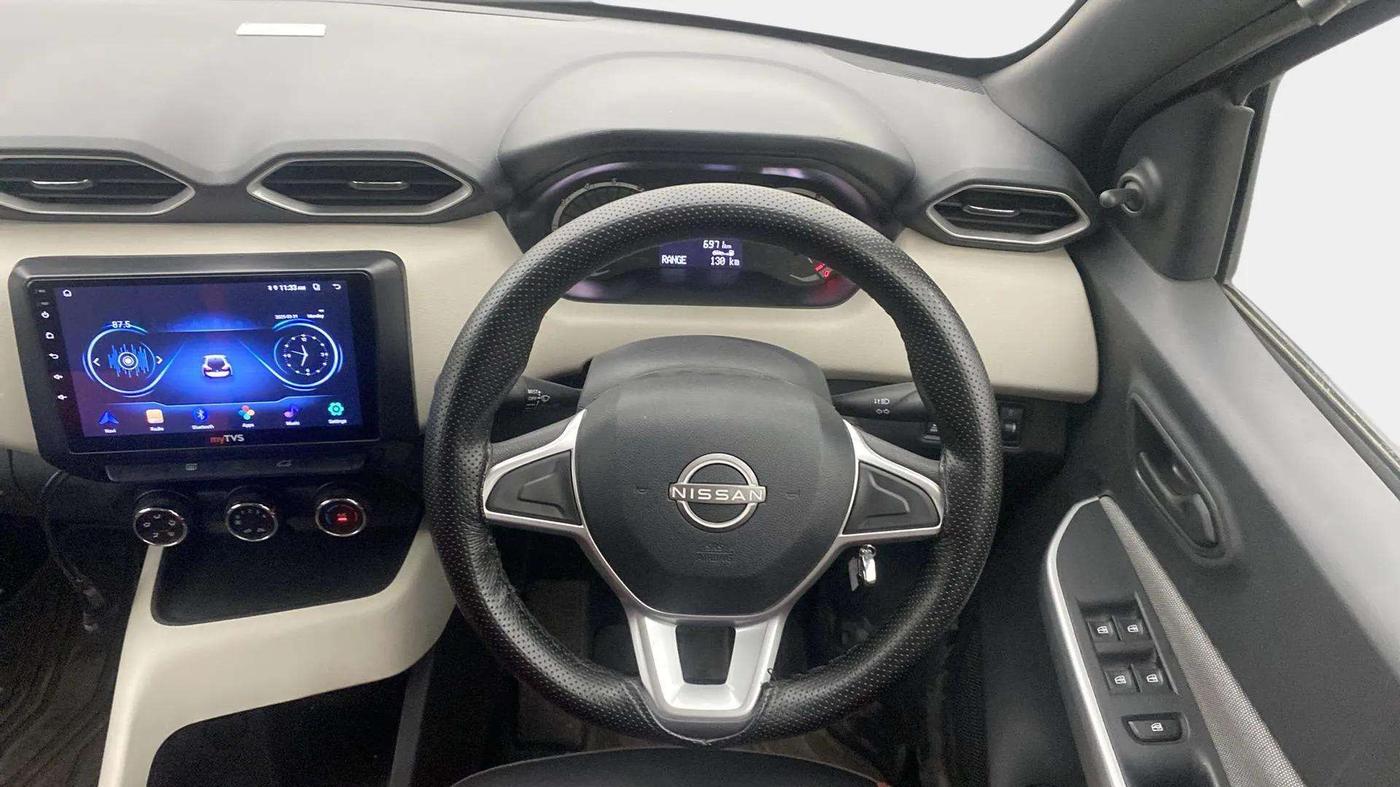 2024 Nissan MAGNITE  XE AMT EZ Shift, Petrol, Automatic, 6,970 km, Steering Wheel Close Up