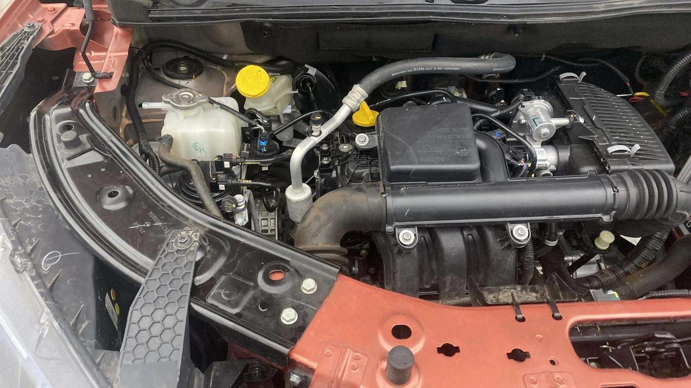 2024 Nissan MAGNITE  XE AMT EZ Shift, Petrol, Automatic, 6,970 km, Engine View - Right