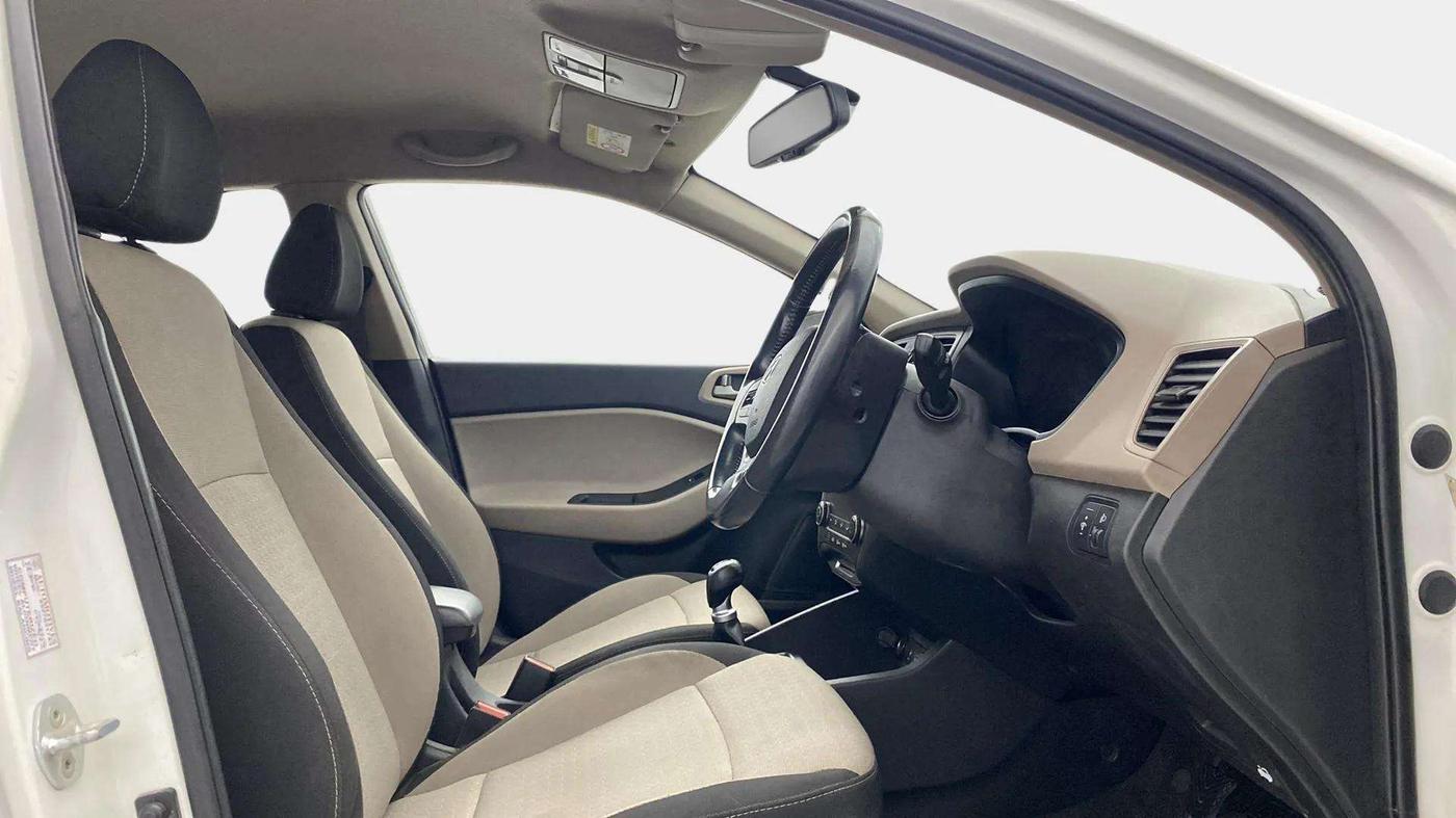 2014 Hyundai Elite i20 ASTA 1.2, Petrol, Manual, 71,306 km, Right Side Front Door Cabin
