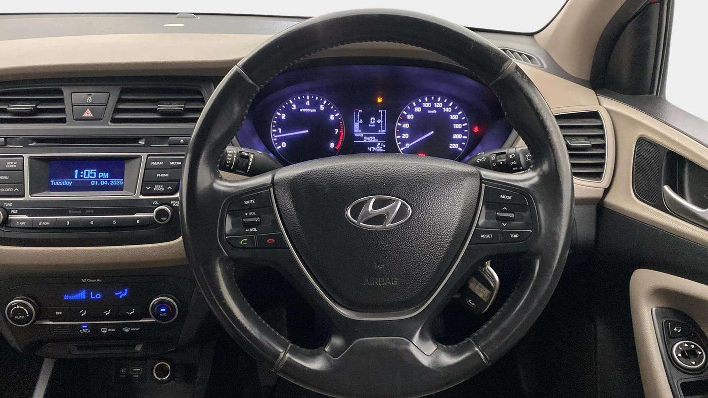 2015 Hyundai Elite i20 SPORTZ 1.2, Petrol, Manual, 47,591 km, Steering Wheel Close Up
