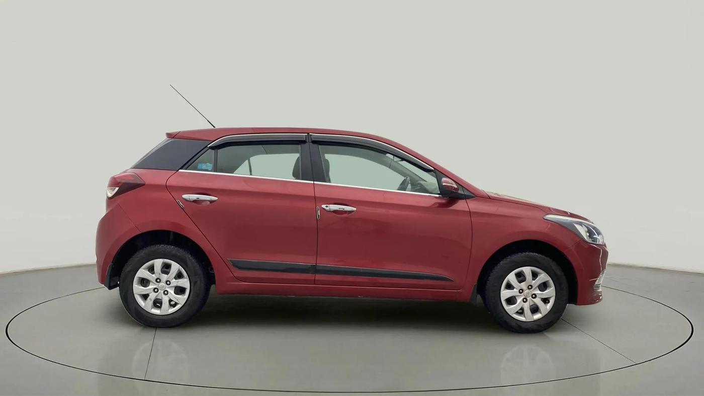 2015 Hyundai Elite i20 SPORTZ 1.2, Petrol, Manual, 47,591 km, Right Side View