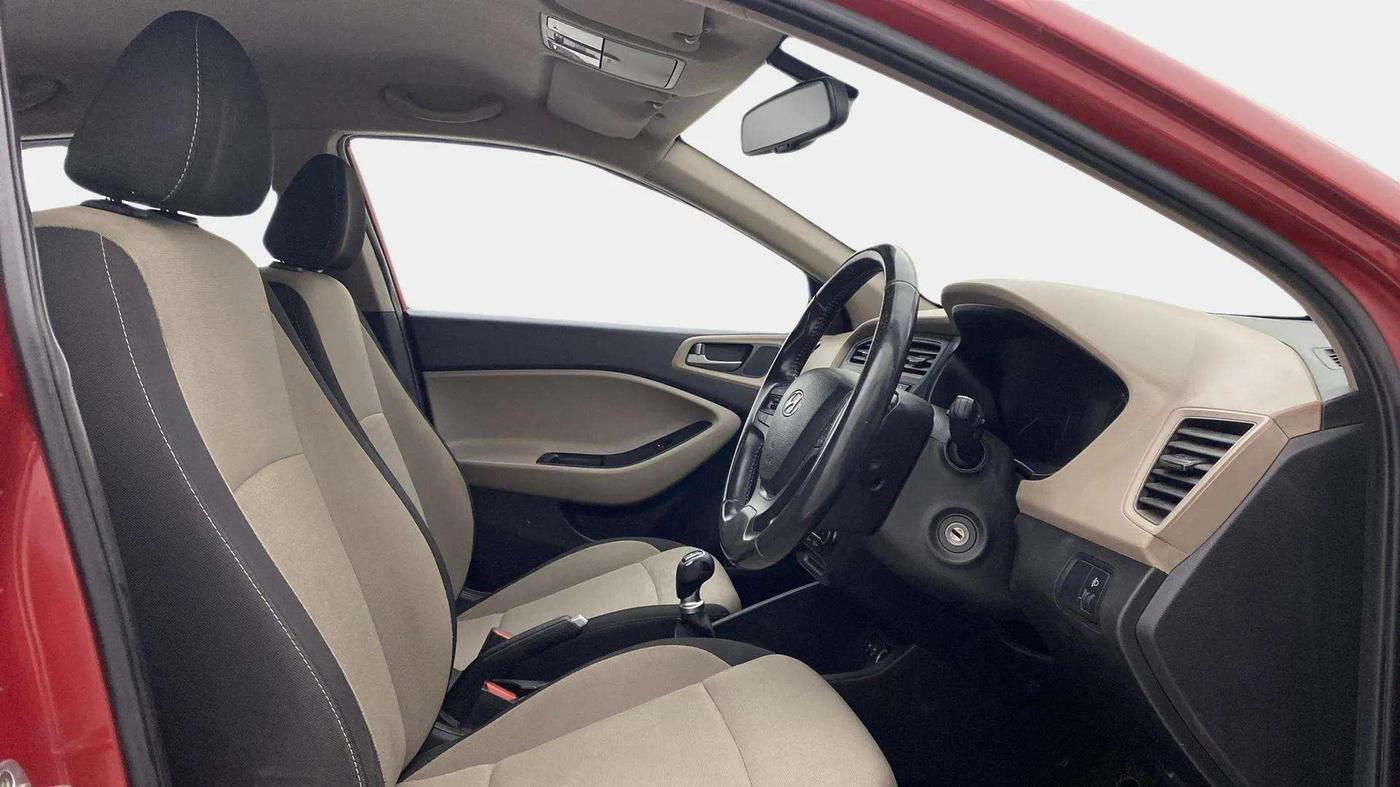2015 Hyundai Elite i20 SPORTZ 1.2, Petrol, Manual, 47,591 km, Right Side Front Door Cabin