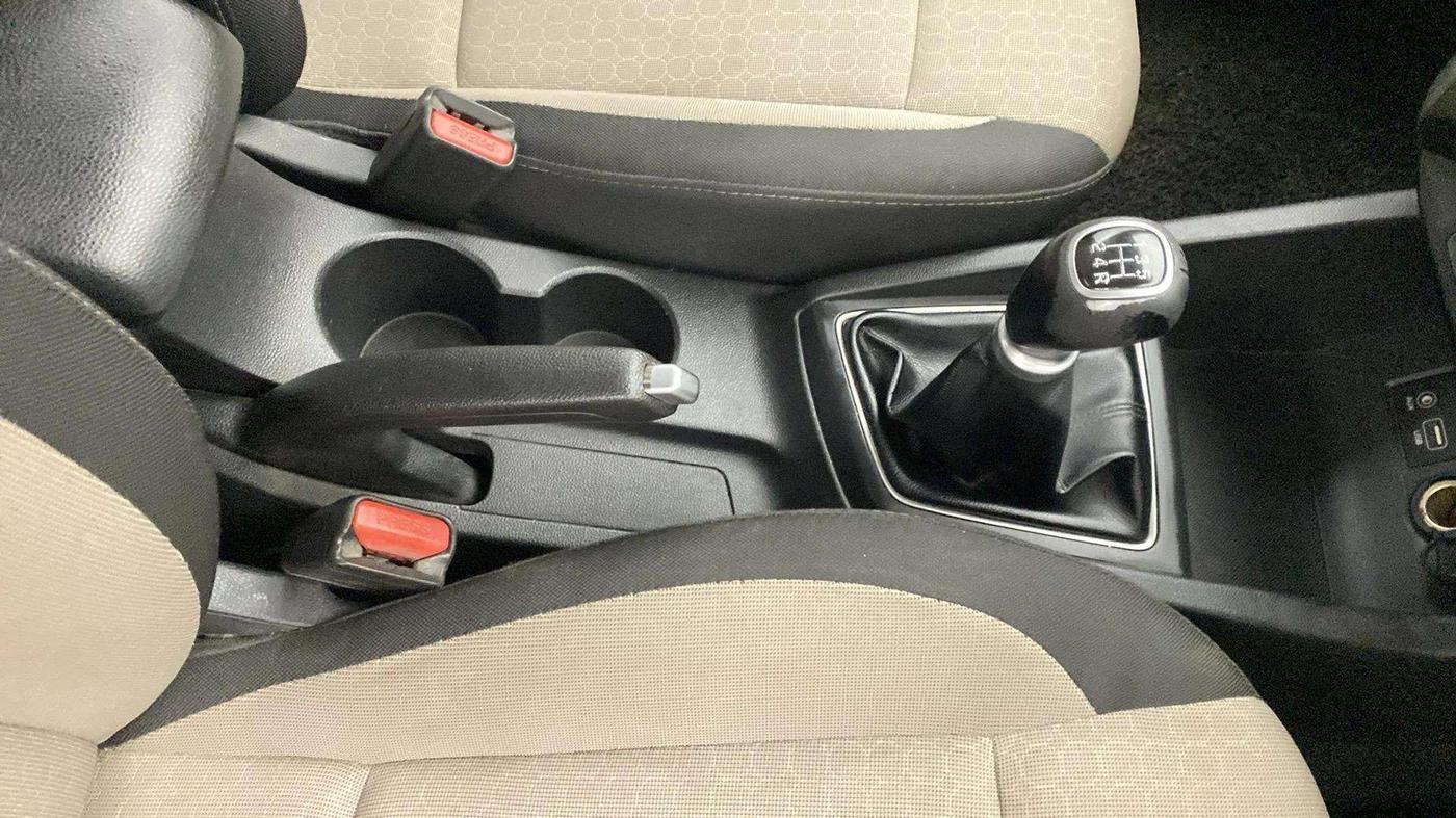 2015 Hyundai Elite i20 SPORTZ 1.2, Petrol, Manual, 47,591 km, Gear Lever