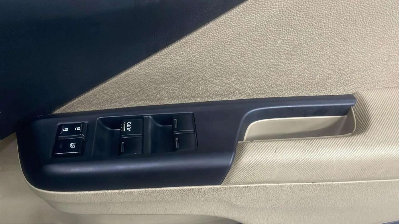 2018 Honda City 1.5L I-VTEC V MT, Petrol, Manual, 40,528 km, Driver Side Door Panels Control