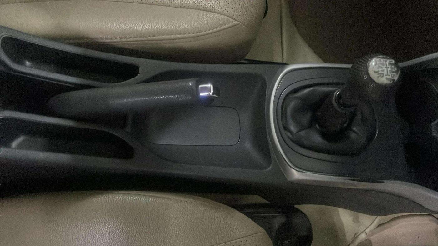 2018 Honda City 1.5L I-VTEC V MT, Petrol, Manual, 40,528 km, Gear Lever