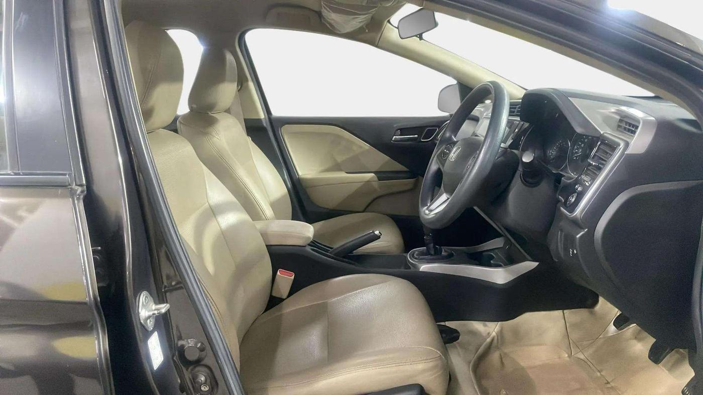 2018 Honda City 1.5L I-VTEC V MT, Petrol, Manual, 40,528 km, Right Side Front Door Cabin