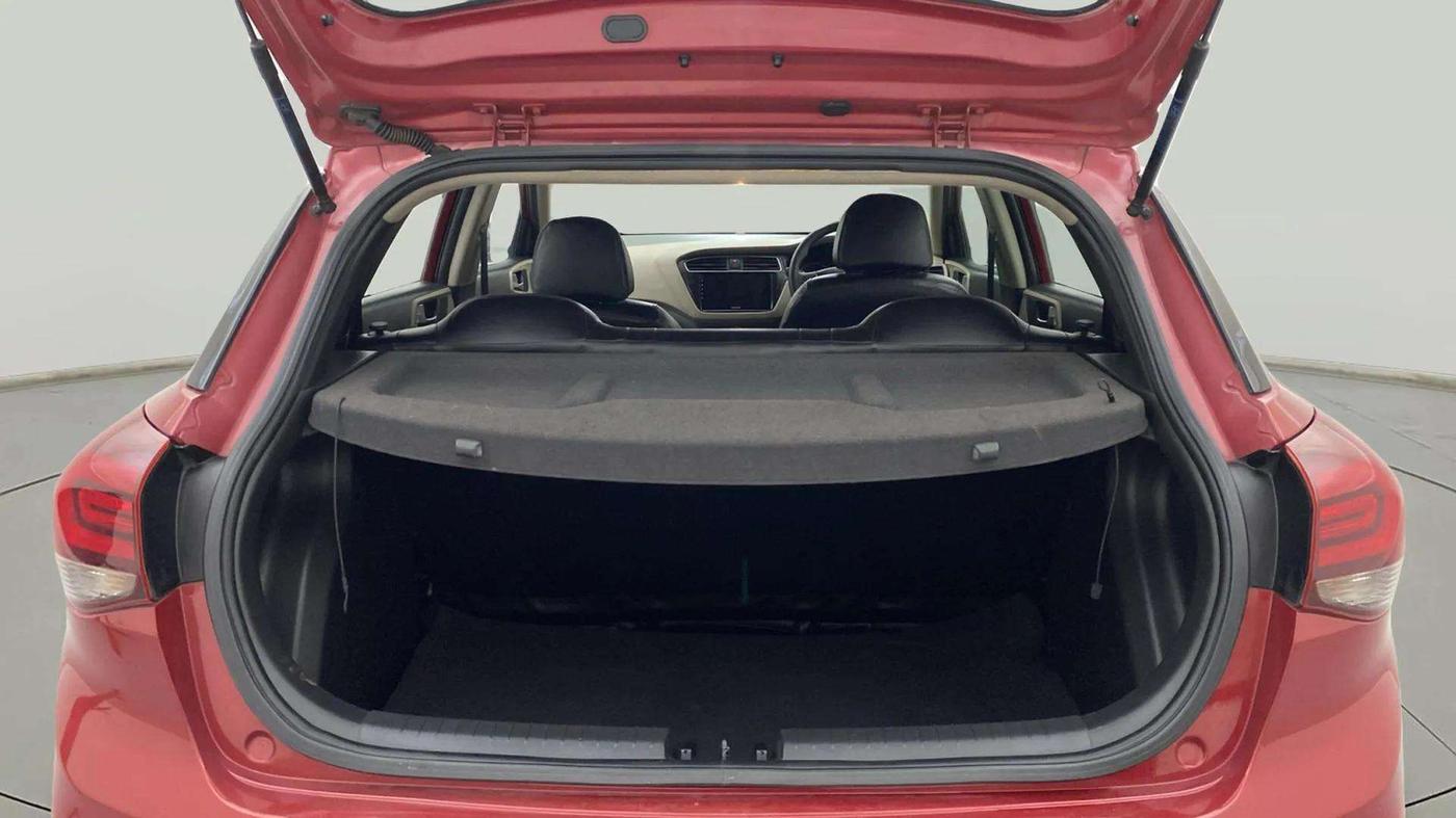 2018 Hyundai Elite i20 ASTA 1.2, Petrol, Manual, 68,158 km, Boot Inside