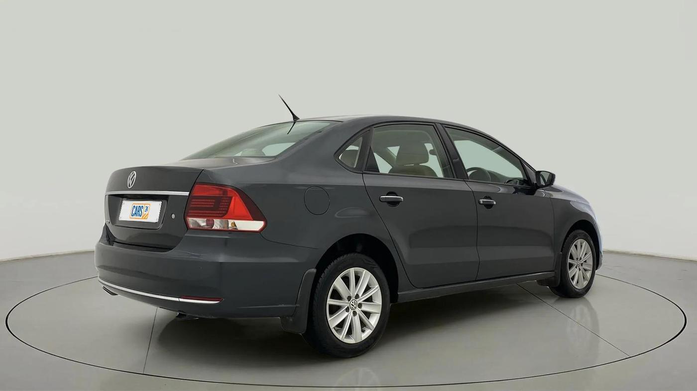2016 Volkswagen Vento HIGHLINE 1.6 MPI, Petrol, Manual, 42,034 km, Right Back Diagonal