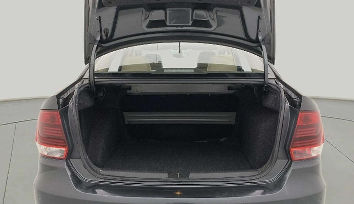 2016 Volkswagen Vento HIGHLINE 1.6 MPI, Petrol, Manual, 42,034 km, Boot Open Zoomed View