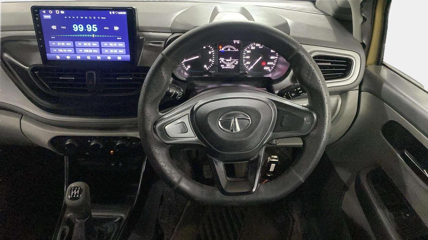 2020 Tata ALTROZ XE PETROL, Petrol, Manual, 40,482 km, Steering Wheel Close Up