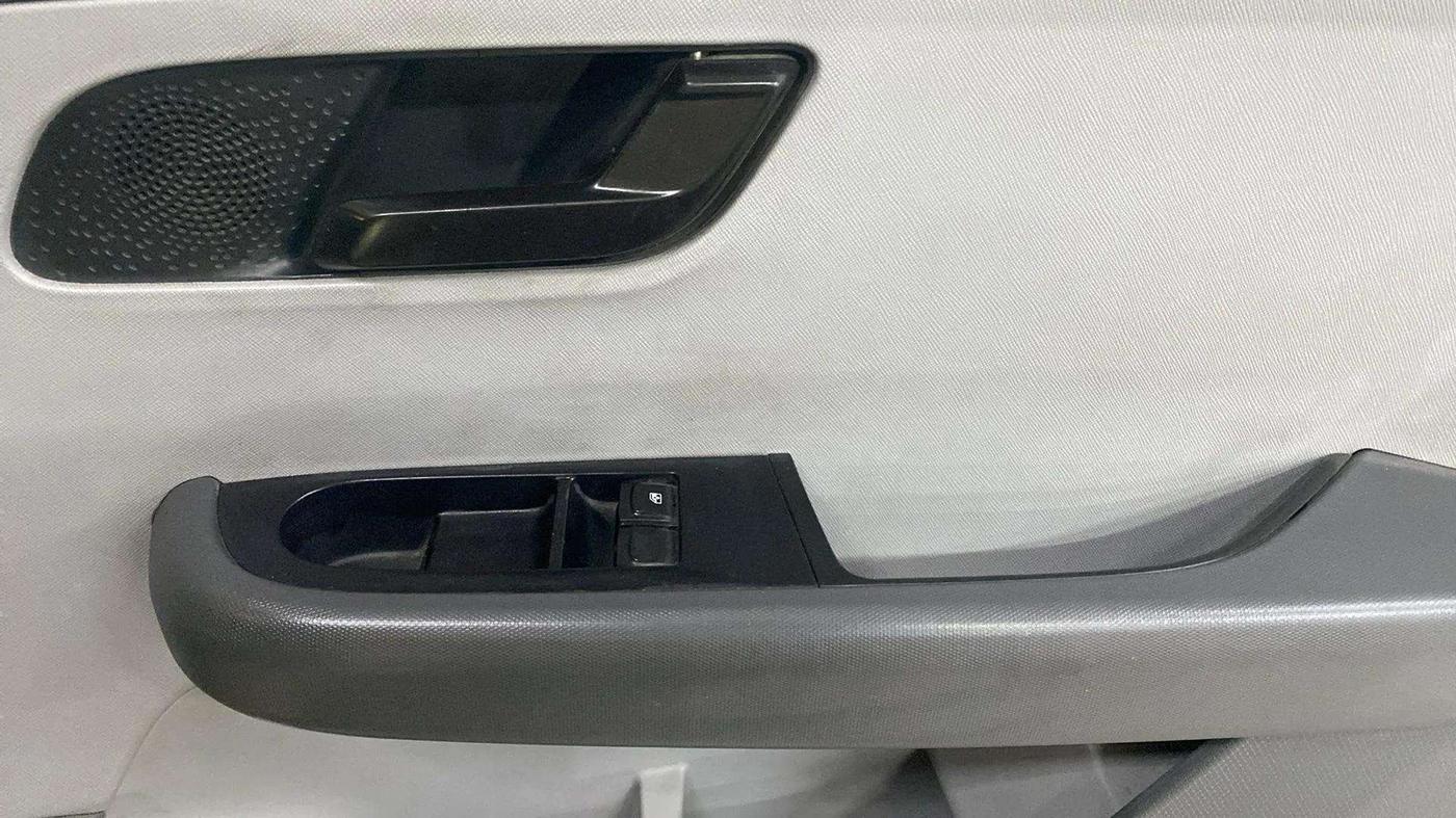 2020 Tata ALTROZ XE PETROL, Petrol, Manual, 40,482 km, Driver Side Door Panels Control