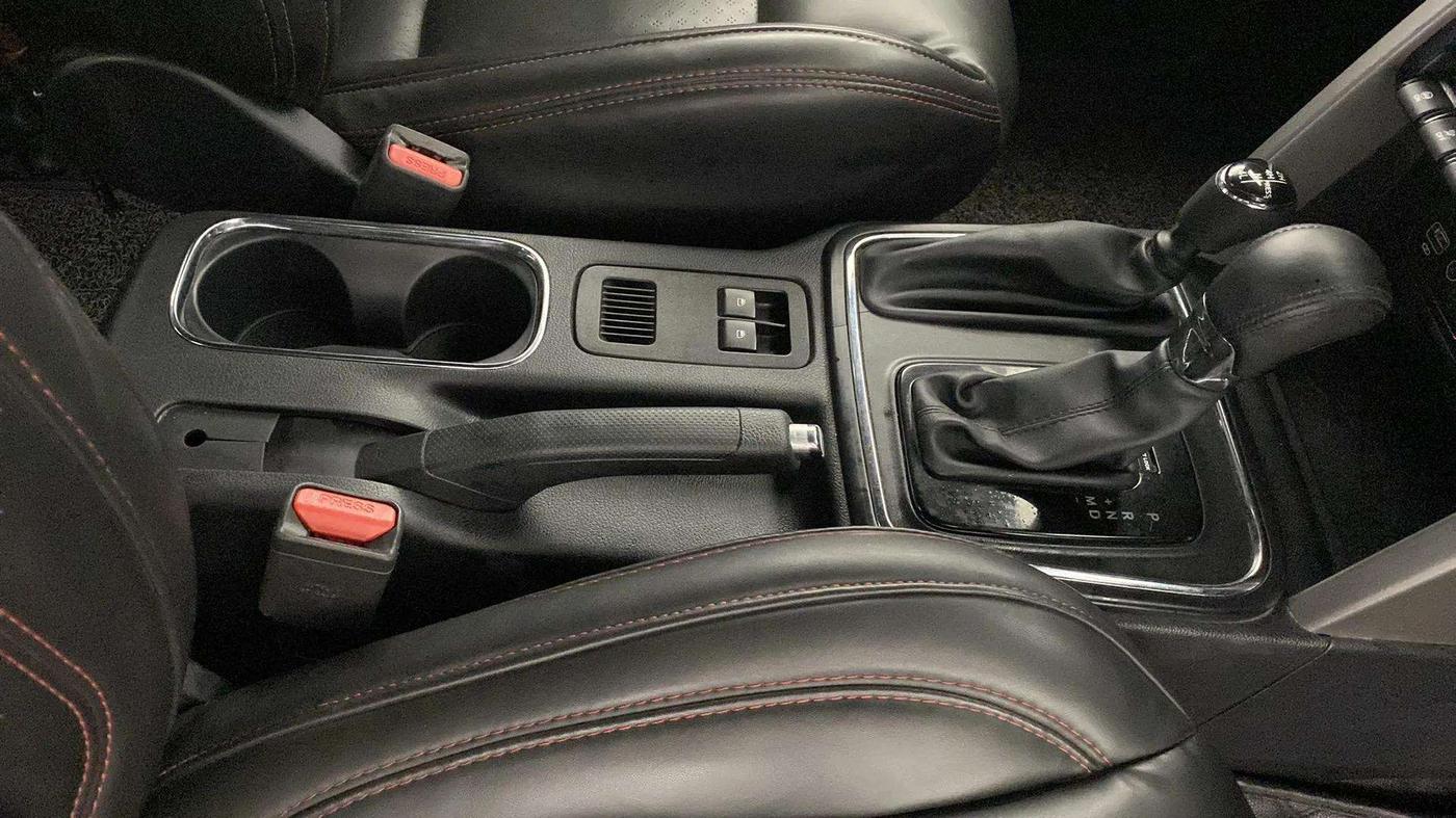 2021 Mahindra Thar LX PETROL HT 4WD AT, Petrol, Automatic, 37,539 km, Gear Lever