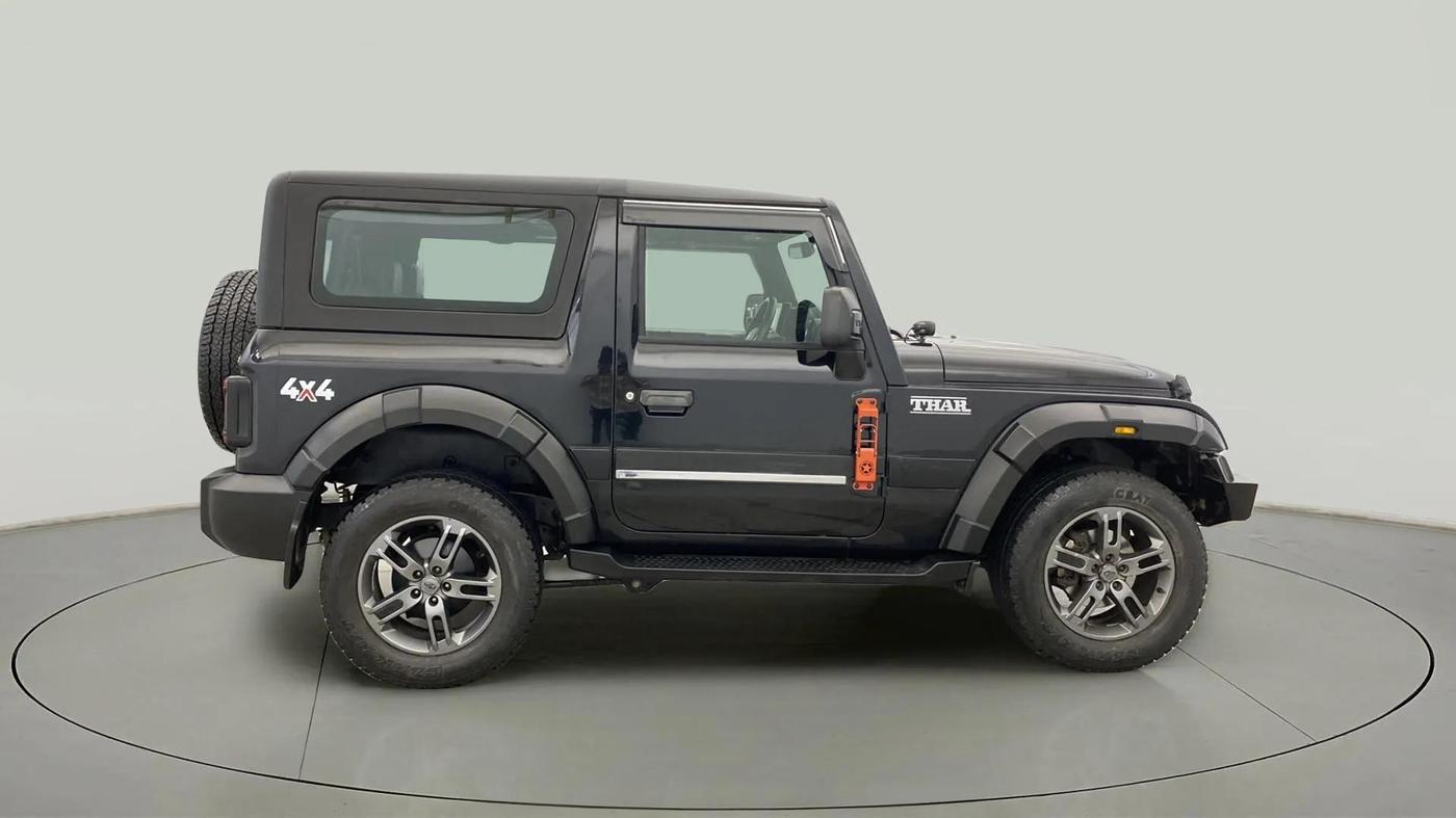 2021 Mahindra Thar LX PETROL HT 4WD AT, Petrol, Automatic, 37,539 km, Right Side View