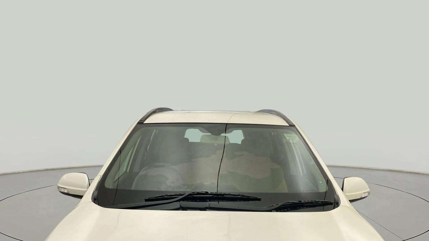 2021 Mahindra XUV500 W7 AT, Diesel, Automatic, 39,696 km, Front Windshield