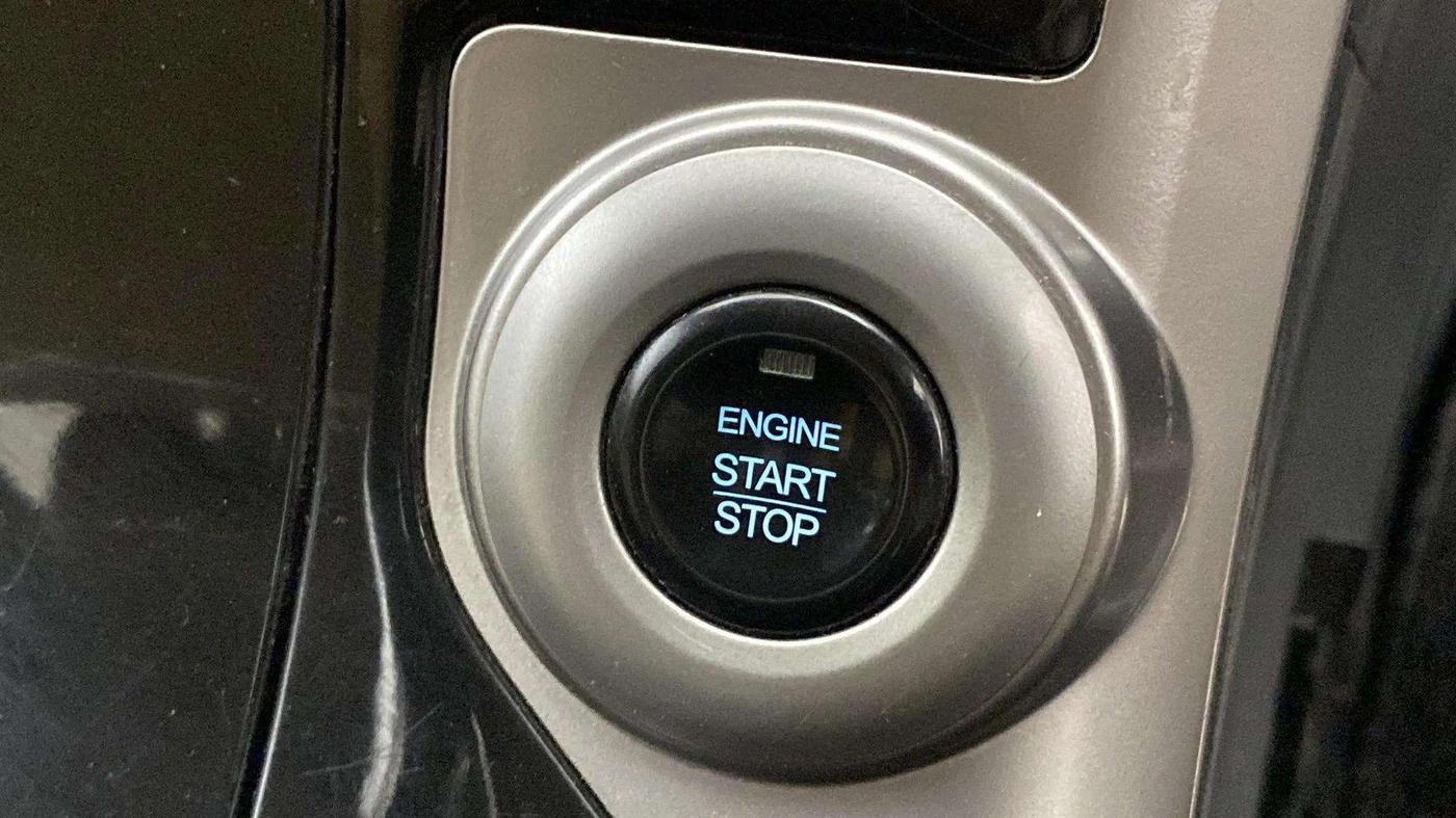 2021 Mahindra XUV500 W7 AT, Diesel, Automatic, 39,696 km, Keyless Start/ Stop Button