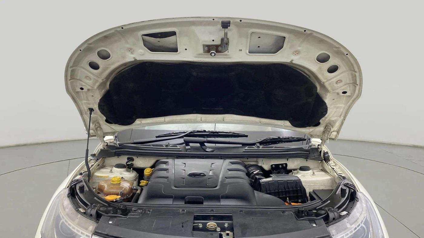 2021 Mahindra XUV500 W7 AT, Diesel, Automatic, 39,696 km, Open Bonet