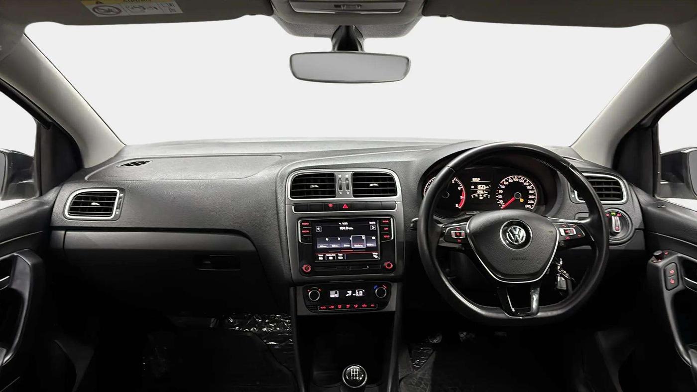 2018 Volkswagen Polo HIGHLINE PLUS 1.0 16 ALLOY, Petrol, Manual, 12,537 km, Dashboard