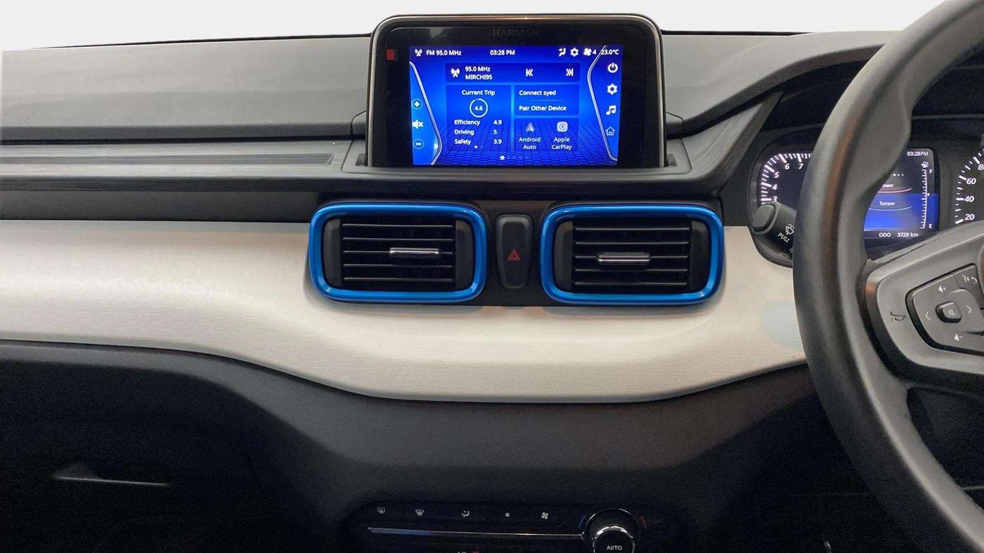 2022 Tata PUNCH CREATIVE AMT 1.2 RTN DUAL TONE, Petrol, Automatic, 3,729 km, Air Conditioner