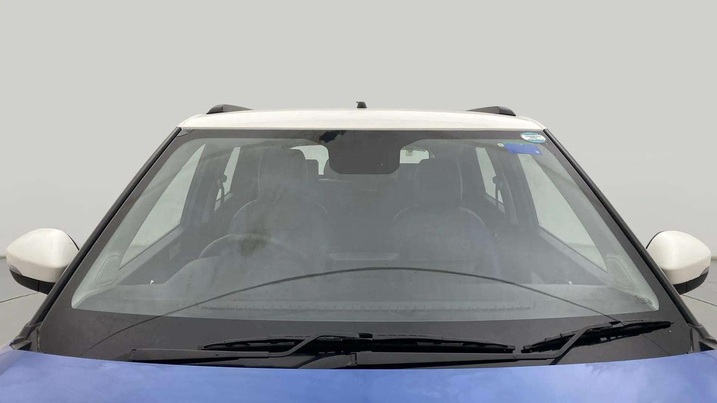 2022 Tata PUNCH CREATIVE AMT 1.2 RTN DUAL TONE, Petrol, Automatic, 3,729 km, Front Windshield