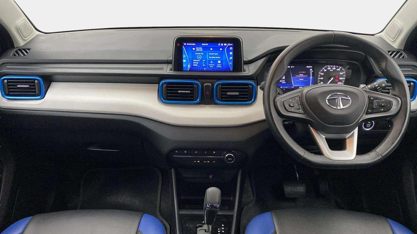 2022 Tata PUNCH CREATIVE AMT 1.2 RTN DUAL TONE, Petrol, Automatic, 3,729 km, Dashboard