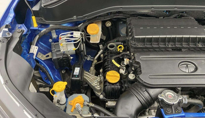 2022 Tata PUNCH CREATIVE AMT 1.2 RTN DUAL TONE, Petrol, Automatic, 3,729 km, Engine View - Right