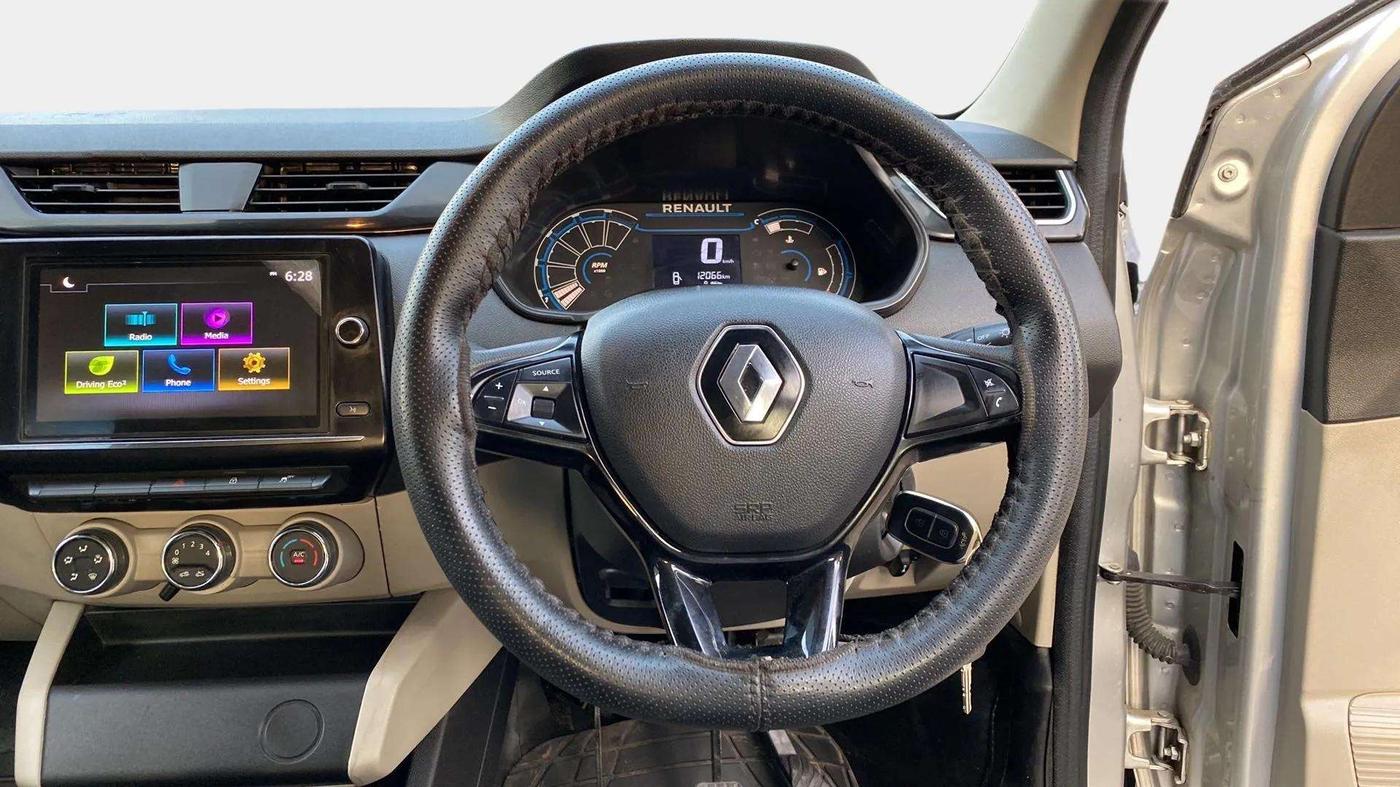 2023 Renault TRIBER RXT, Petrol, Manual, 12,063 km, Steering Wheel Close Up