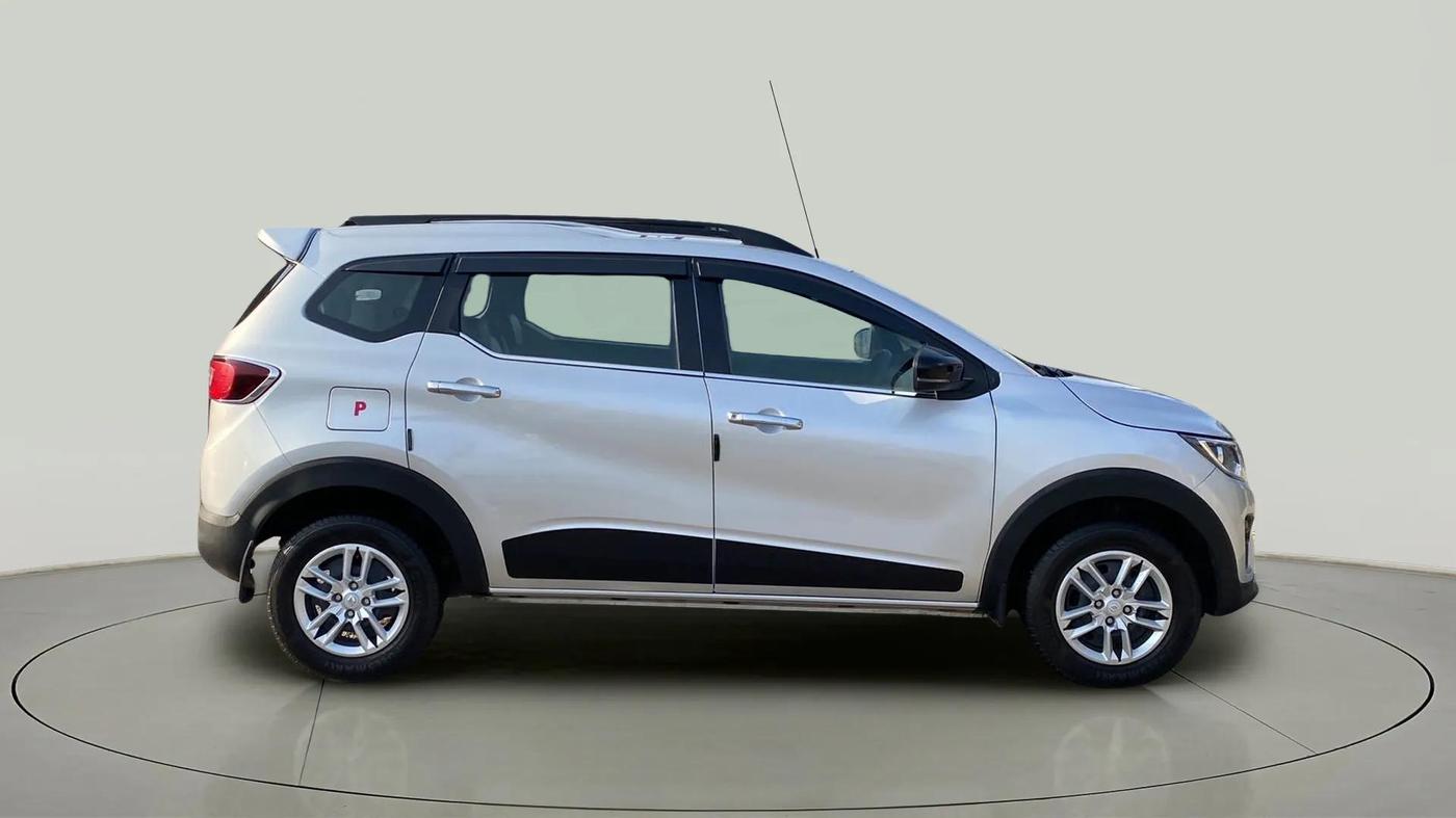 2023 Renault TRIBER RXT, Petrol, Manual, 12,063 km, Right Side View