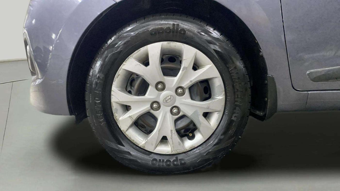 2015 Hyundai Grand i10 SPORTZ 1.2 KAPPA VTVT, Petrol, Manual, 34,292 km, Left Front Wheel