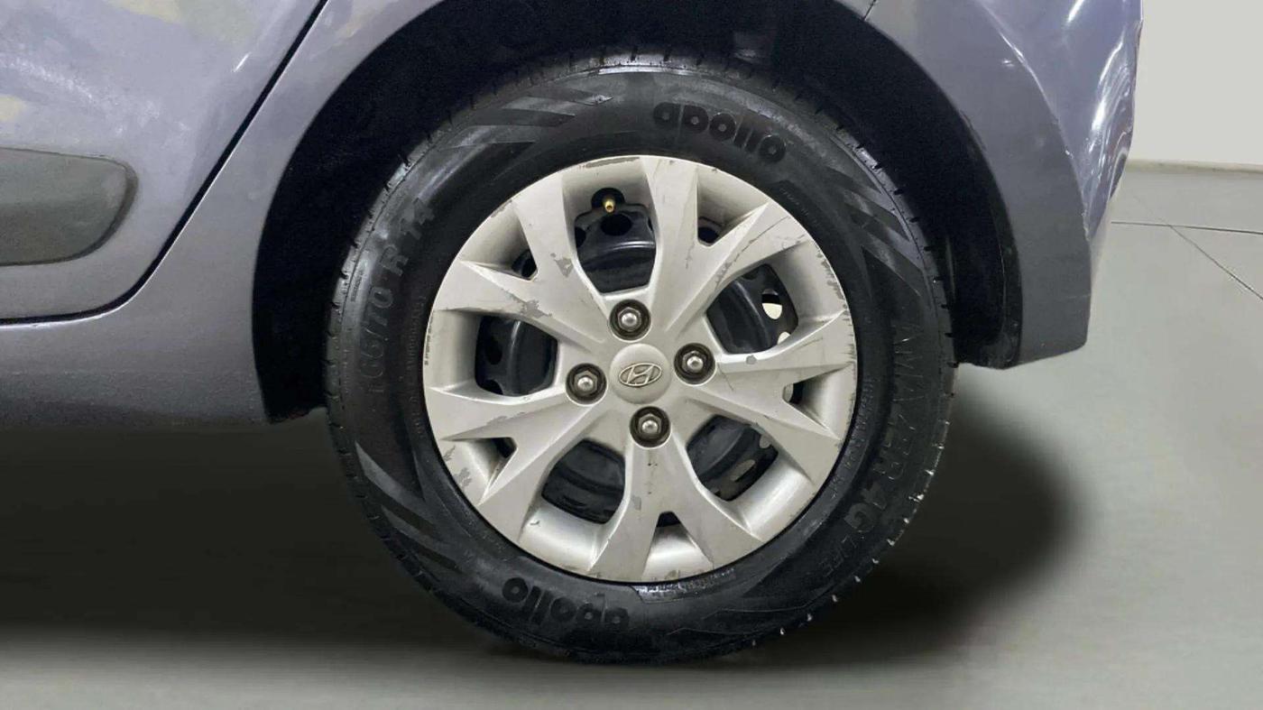 2015 Hyundai Grand i10 SPORTZ 1.2 KAPPA VTVT, Petrol, Manual, 34,292 km, Left Rear Wheel
