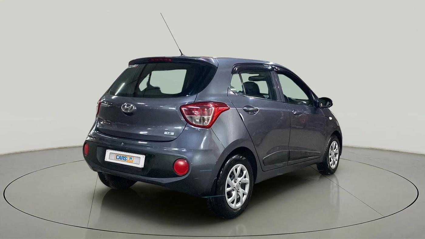 2017 Hyundai Grand i10 MAGNA 1.2 KAPPA VTVT, Petrol, Manual, 35,284 km, Right Back Diagonal