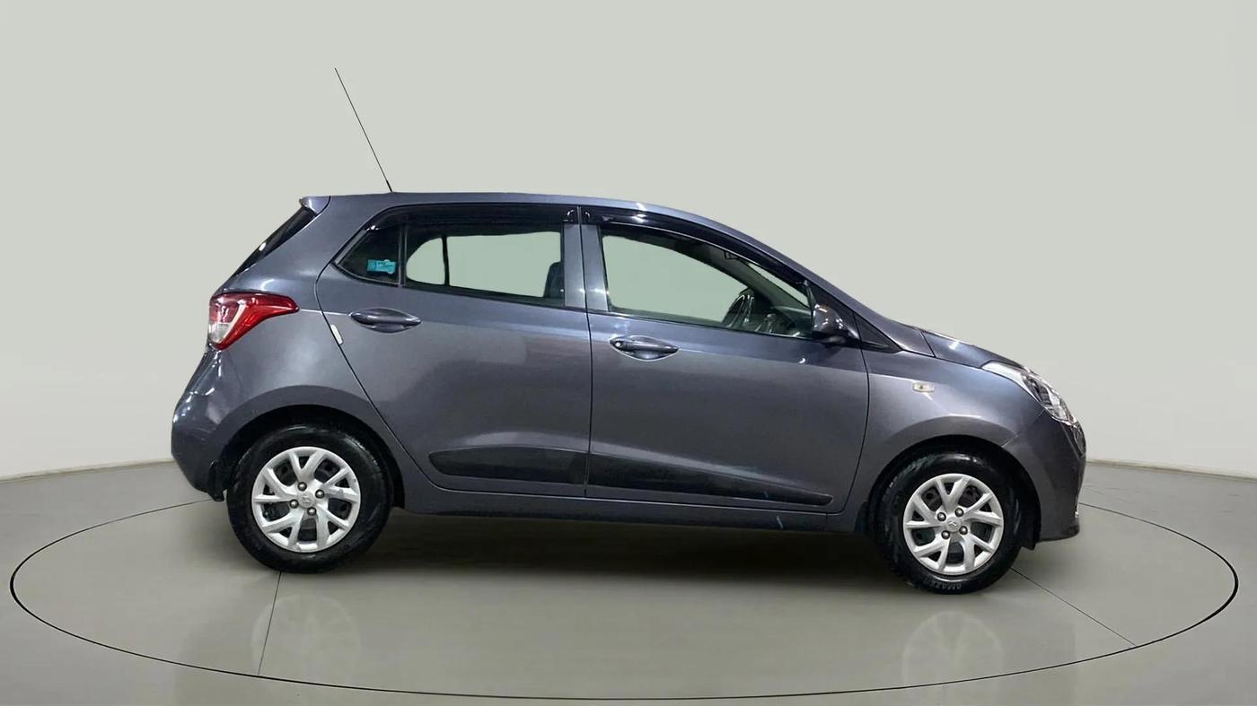 2017 Hyundai Grand i10 MAGNA 1.2 KAPPA VTVT, Petrol, Manual, 35,284 km, Right Side View
