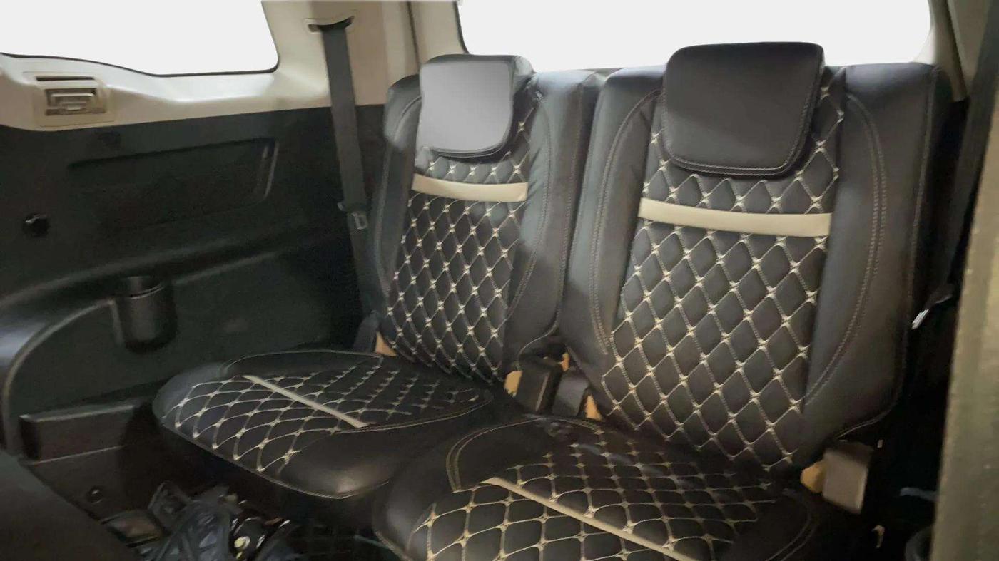2018 Mahindra XUV500 W7, Diesel, Manual, 91,800 km, Third Seat Row ( optional )