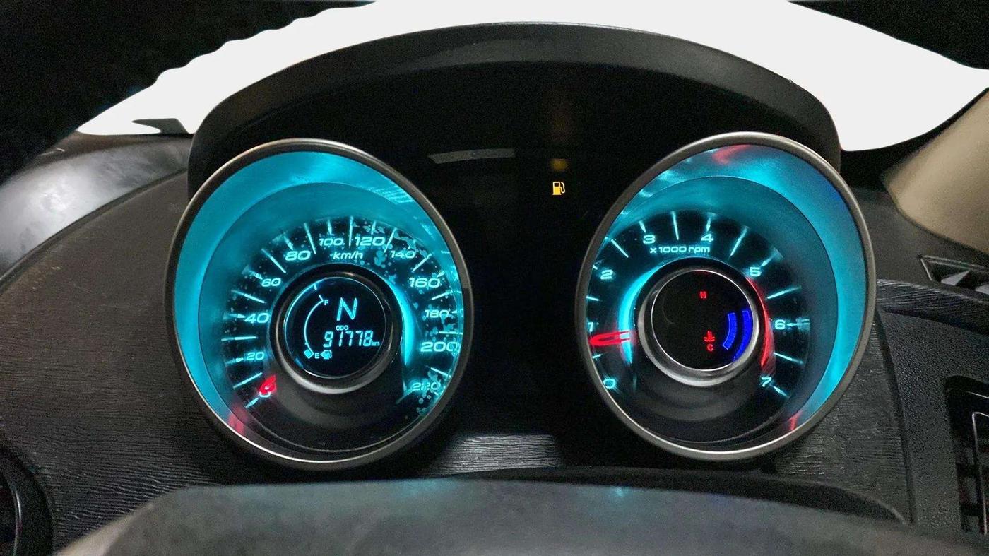 2018 Mahindra XUV500 W7, Diesel, Manual, 91,800 km, Odometer Image