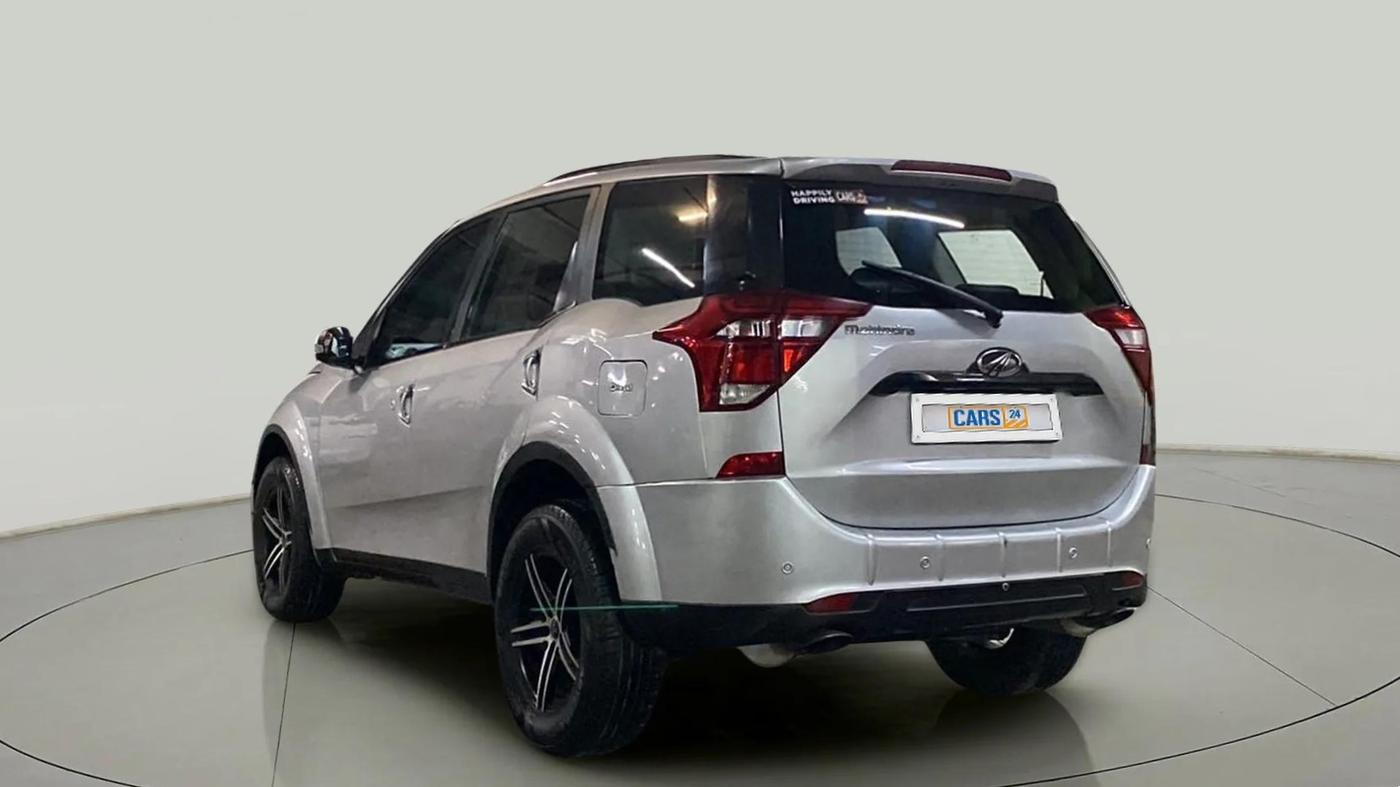 2018 Mahindra XUV500 W7, Diesel, Manual, 91,800 km, Left Back Diagonal