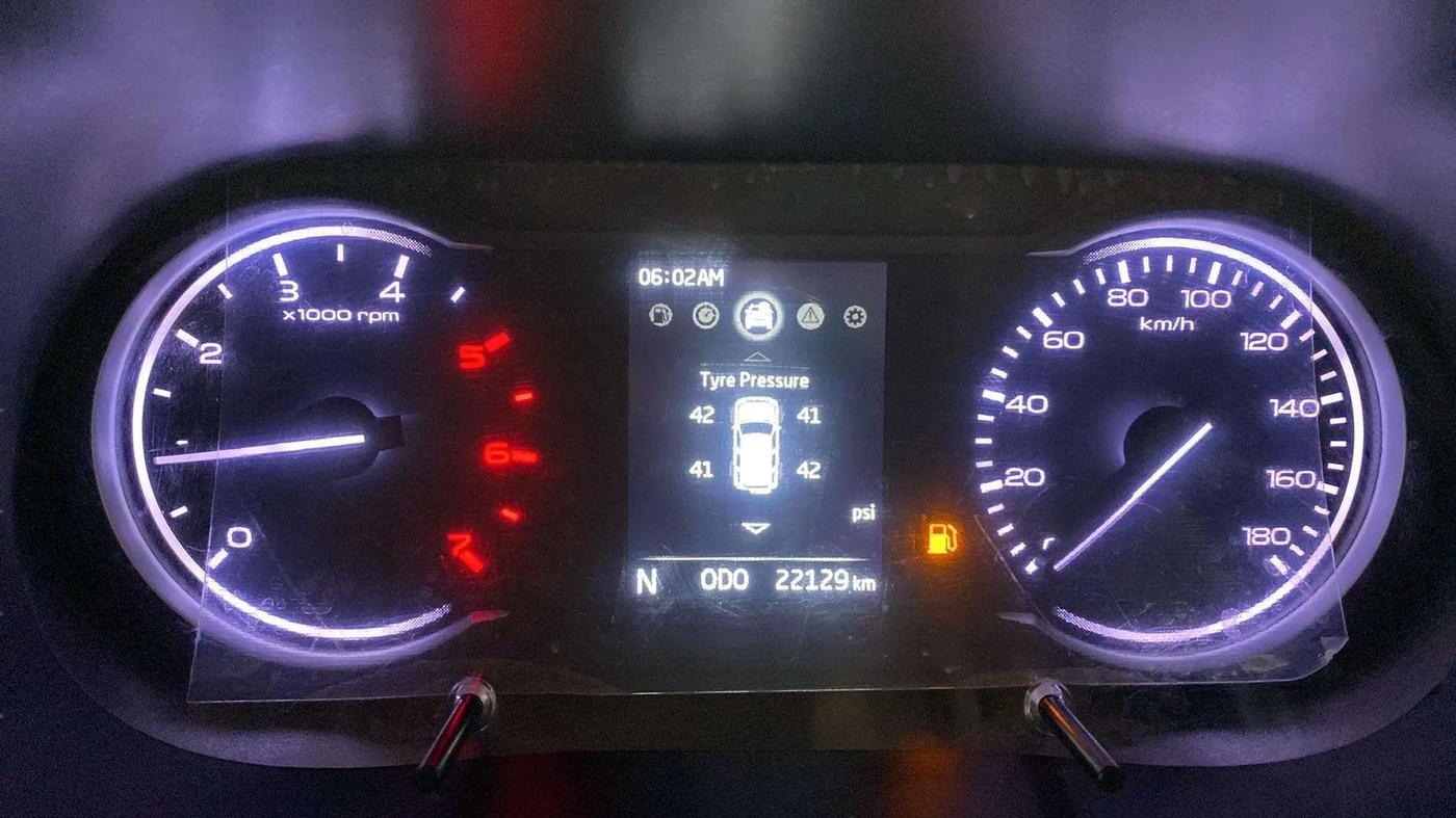2023 Mahindra BOLERO NEO N 8, Diesel, Manual, 22,639 km, Odometer Image