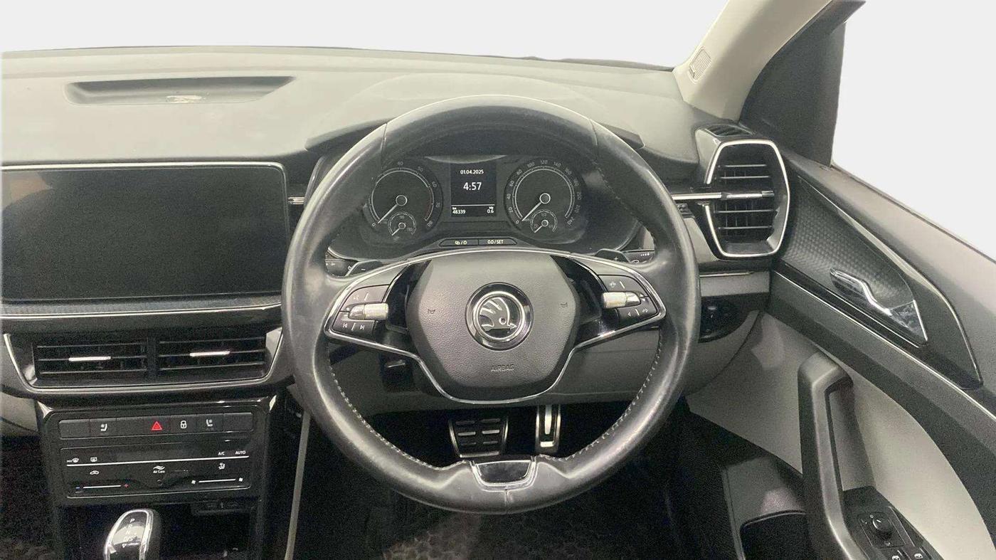 2021 Skoda KUSHAQ STYLE 1.0L TSI AT, Petrol, Automatic, 48,576 km, Steering Wheel Close Up
