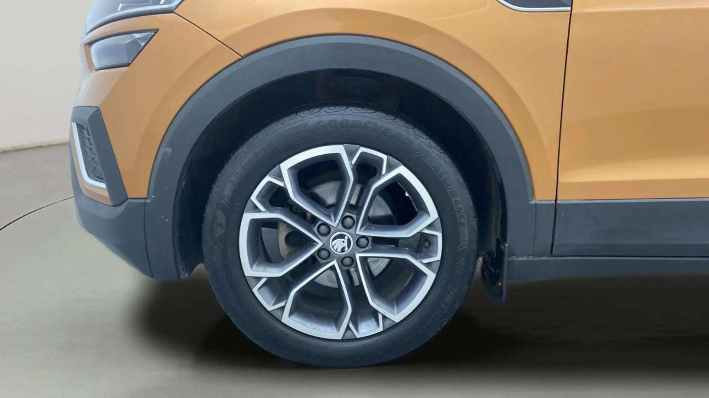 2021 Skoda KUSHAQ STYLE 1.0L TSI AT, Petrol, Automatic, 48,576 km, Left Front Wheel