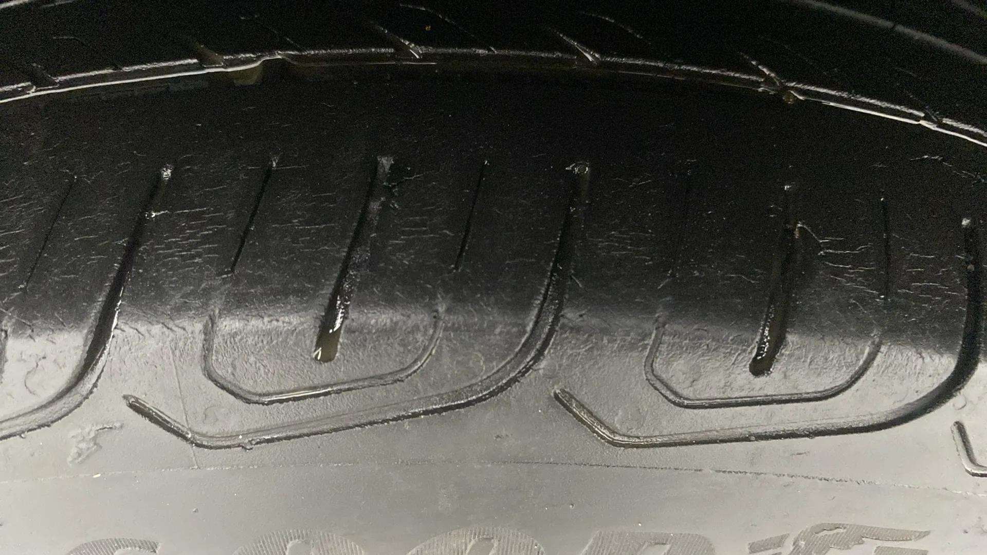 LHS-Front-Tyre-Tread-20