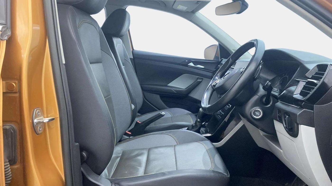 2021 Skoda KUSHAQ STYLE 1.0L TSI AT, Petrol, Automatic, 48,576 km, Right Side Front Door Cabin