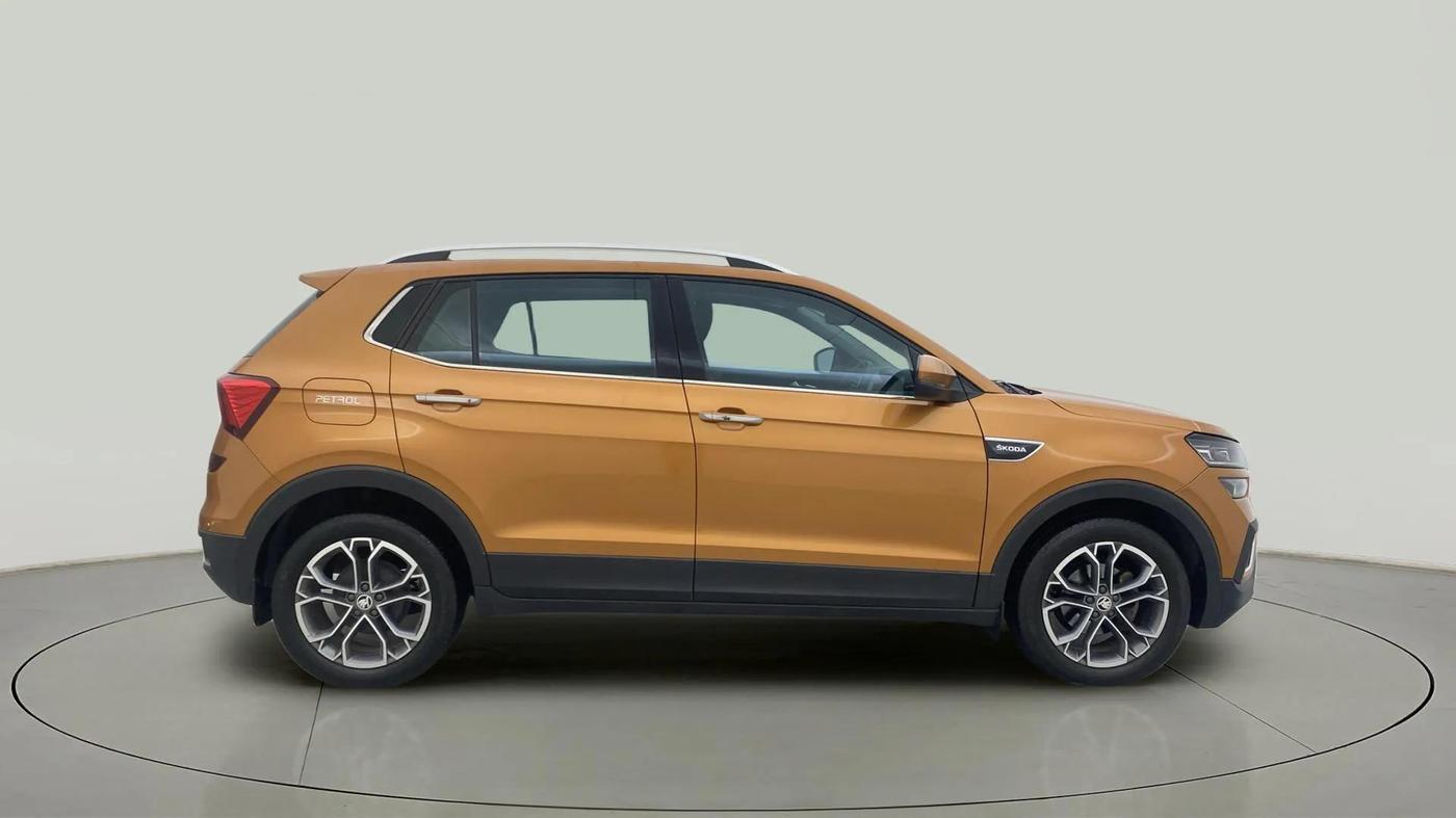 2021 Skoda KUSHAQ STYLE 1.0L TSI AT, Petrol, Automatic, 48,576 km, Right Side View