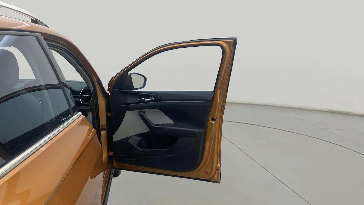 2021 Skoda KUSHAQ STYLE 1.0L TSI AT, Petrol, Automatic, 48,576 km, RHS Front Door